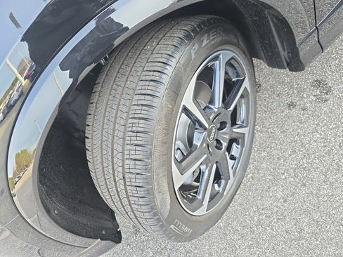 New 2025 Audi Q3 2.0T Premium Plus image 30