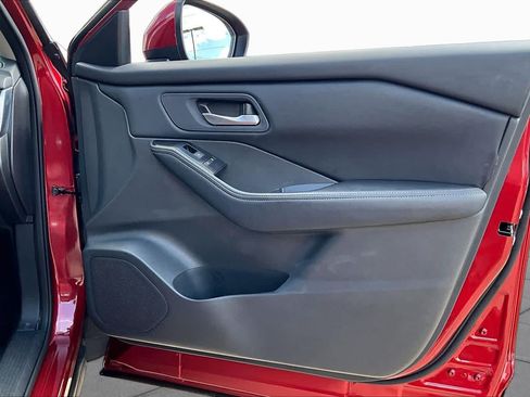 Used 2026 Nissan Rogue SV FWD image 23