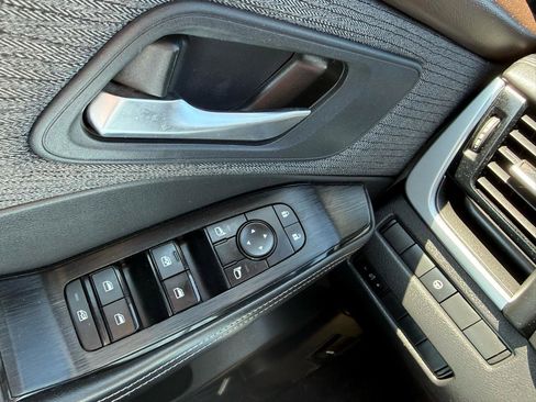Used 2022 Nissan Rogue SV FWD image 27