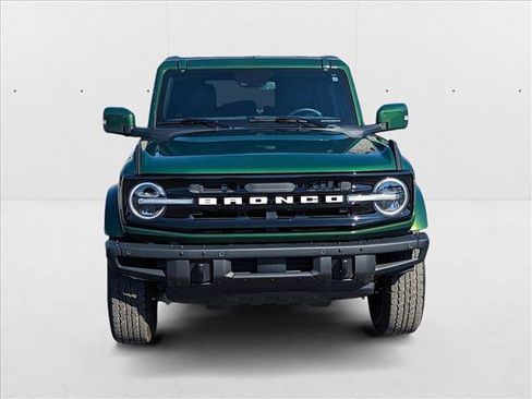 Used 2024 Ford Bronco Outer Banks image 2