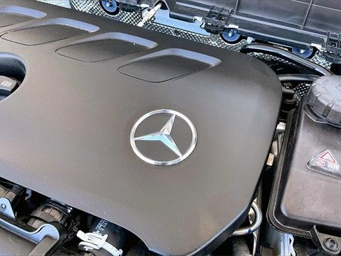 Certified 2025 Mercedes-Benz GLB 250 4MATIC image 33