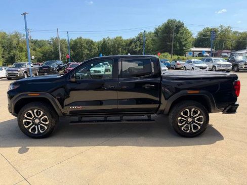 Used 2024 GMC Canyon AT4 w/ AT4 Premium Package AWD/4WD image 4