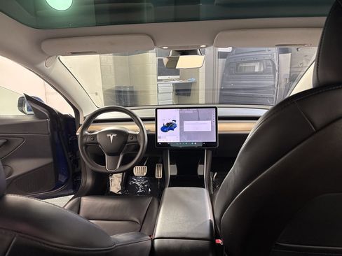 Used 2020 Tesla Model 3 Performance image 24