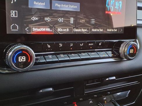 New 2026 GMC Canyon Elevation w/ Convenience Package image 7