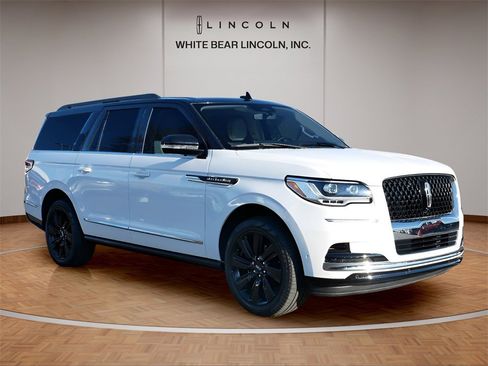 Used 2024 Lincoln Navigator L Black Label image 3