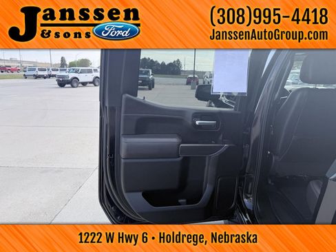 Used 2021 GMC Sierra 1500 AT4 w/ AT4 Value Package AWD/4WD image 10