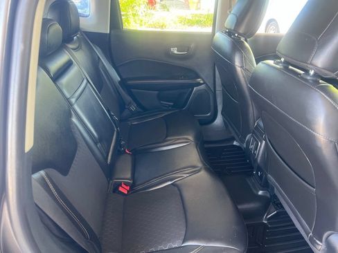 Used 2018 Jeep Compass Latitude w/ Cold Weather Group AWD/4WD image 13