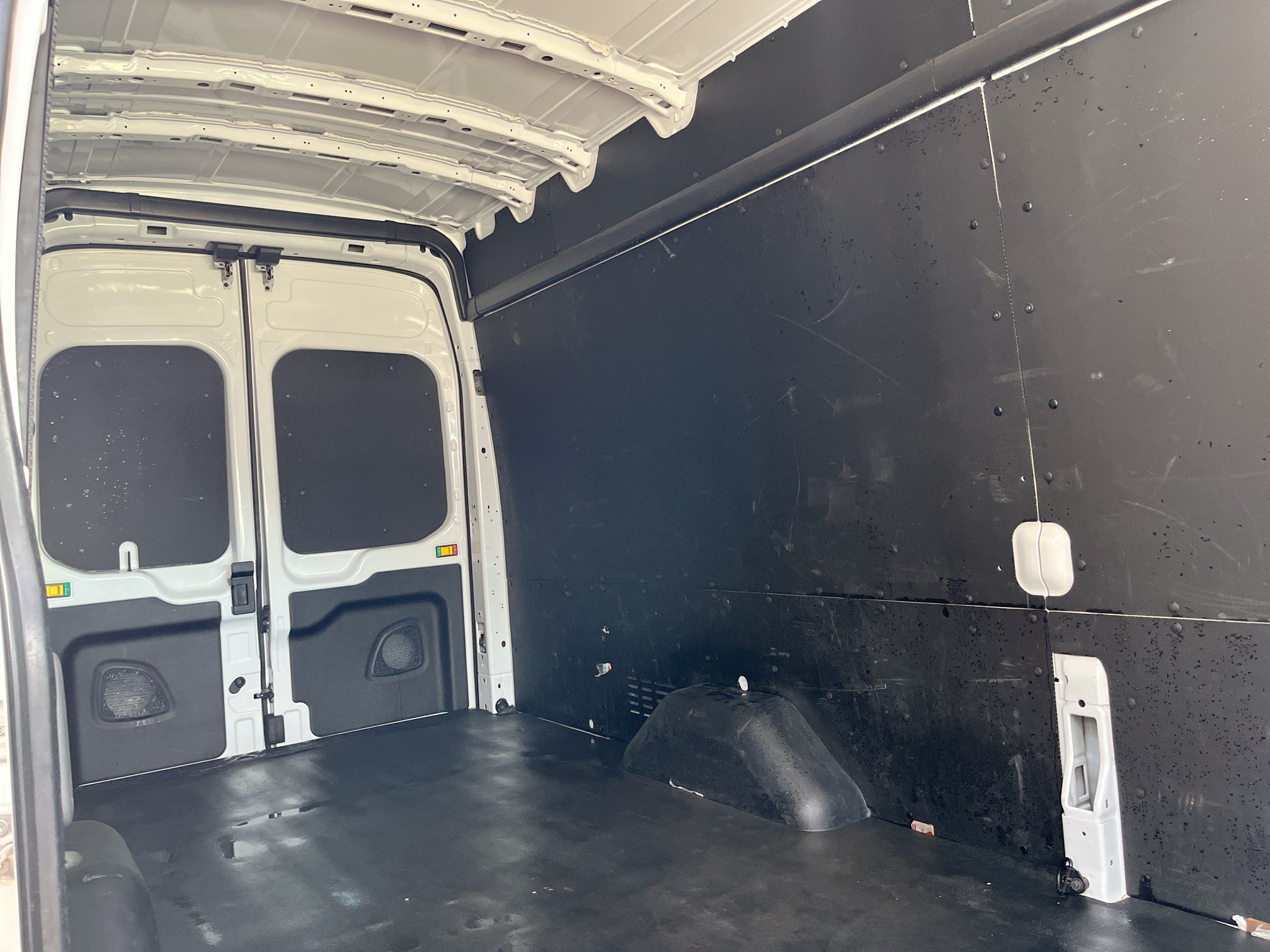 Used 2025 Ford Transit 250 148 High Roof Extended w/ Load Area Protection Package RWD image 32