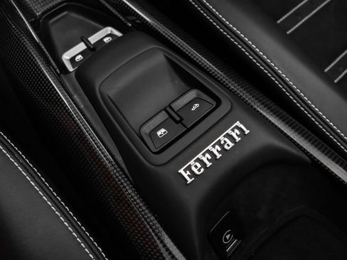 Certified 2021 Ferrari F8 Tributo RWD image 58