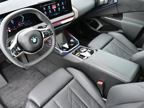 Certified 2025 BMW X3 xDrive30 w/ Premium Package AWD/4WD image 14