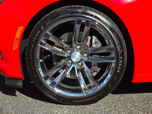 Used 2016 Chevrolet Camaro SS image 39
