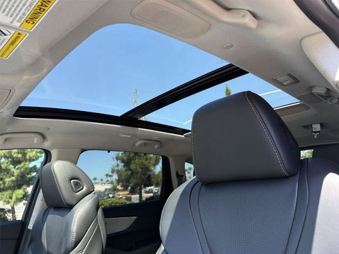 Used 2025 Acura MDX FWD w/ Technology Package image 41
