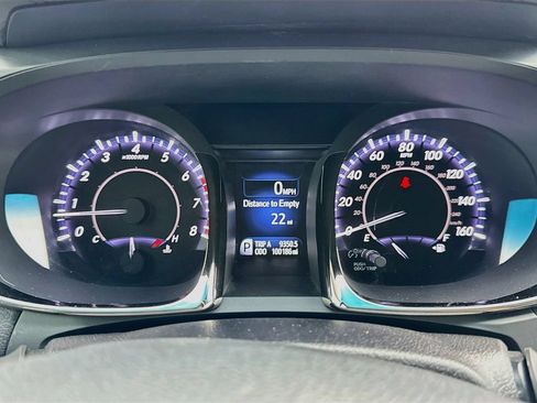 Used 2013 Toyota Avalon Limited w/ Technology Pkg FWD image 14