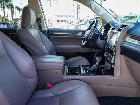 Used 2021 Lexus GX 460 Premium image 16