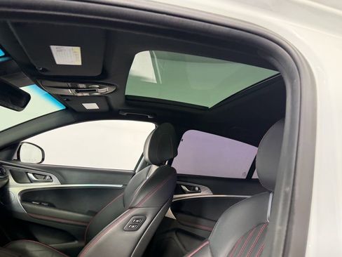 Used 2023 Genesis G70 3.3T w/ Sport Advanced Package image 24