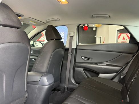 Used 2022 Hyundai Elantra SEL w/ Convenience Package FWD image 29