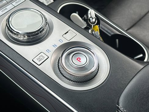 Used 2022 Genesis GV70 2.5T w/ Advanced Package image 22