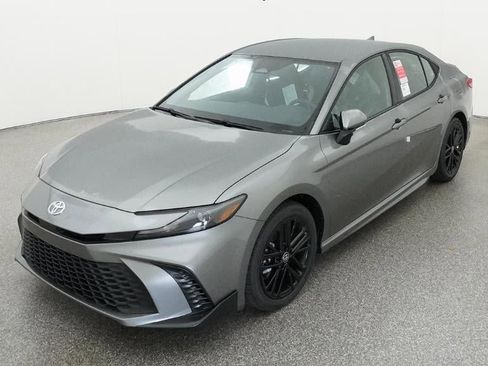 New 2026 Toyota Camry SE FWD image 1