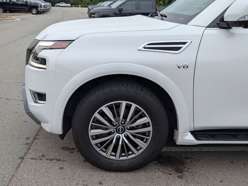 Used 2021 Nissan Armada SL AWD/4WD image 11