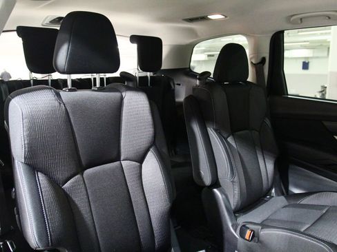 Used 2020 Subaru Ascent Premium w/ Convenience Package image 27