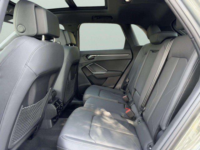Certified 2025 Audi Q3 2.0T Premium w/ Convenience Package AWD/4WD image 23