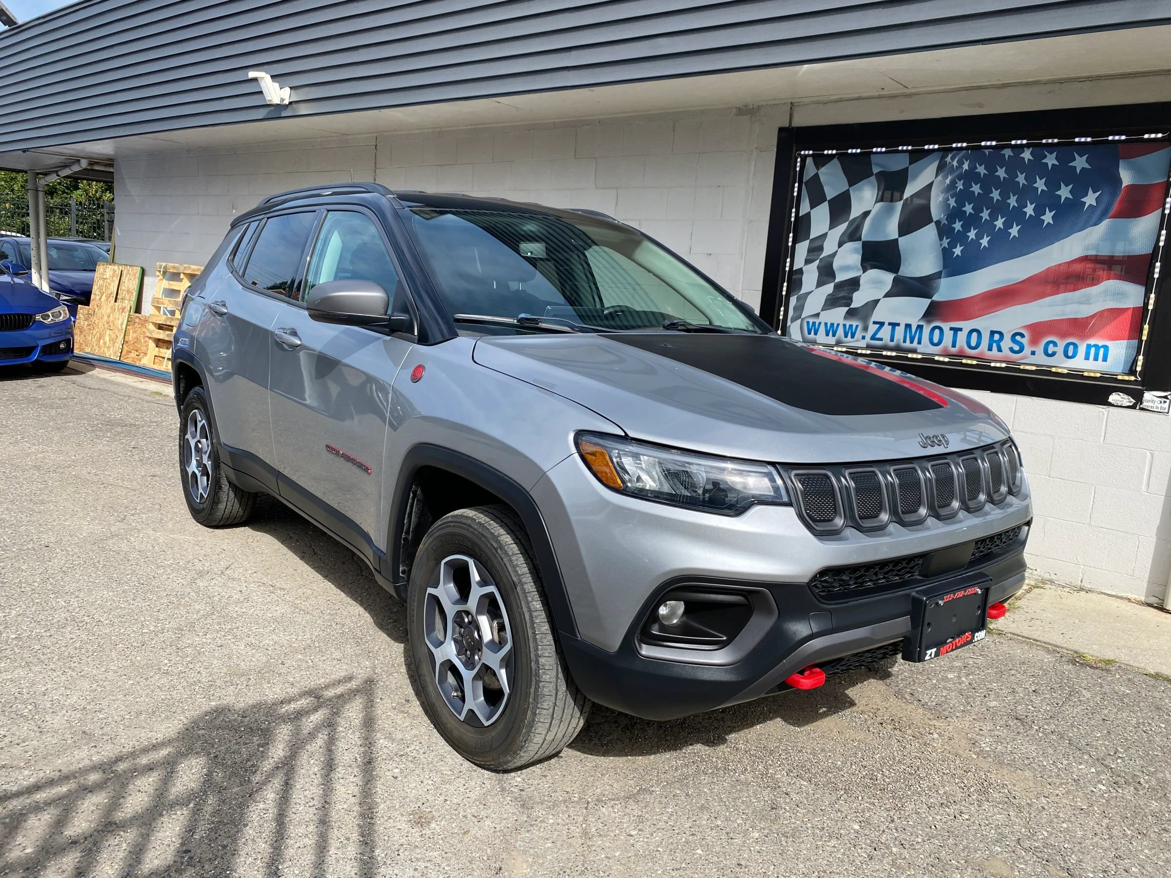 Used 2022 Jeep Compass Trailhawk AWD/4WD image 1