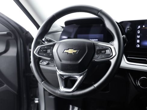 Used 2025 Chevrolet Trax LT w/ LT Convenience Package FWD image 18