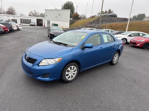 Used 2010 Toyota Corolla LE FWD image 4