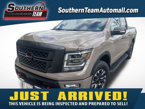 Used 2023 Nissan Titan PRO-4X w/ Pro-4x Convenience Package AWD/4WD image 1