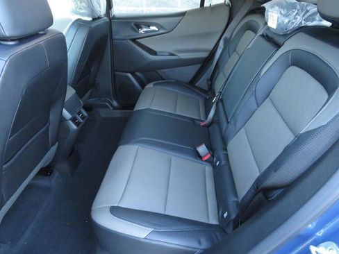 New 2026 Chevrolet Equinox LT w/ Convenience Package II image 15