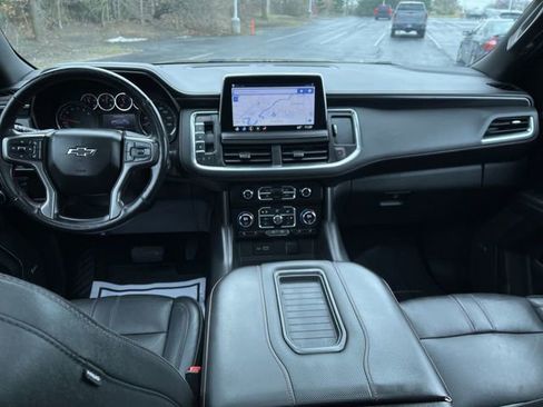 Used 2021 Chevrolet Suburban RST w/ Luxury Package image 21