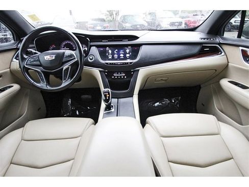 Used 2019 Cadillac XT5 Luxury image 8