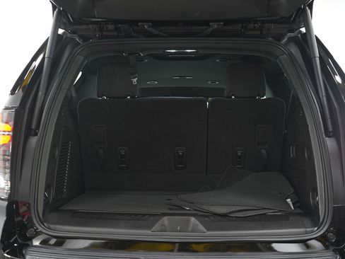 Used 2025 Chevrolet Tahoe LT AWD/4WD image 18
