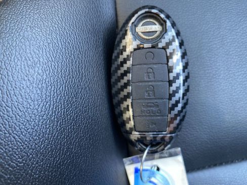 Used 2022 Nissan Rogue SL w/ SL Premium Package image 29