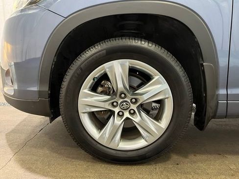 Certified 2018 Toyota Highlander Limited AWD/4WD image 25
