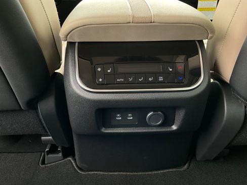 New 2026 Nissan Armada Platinum image 28