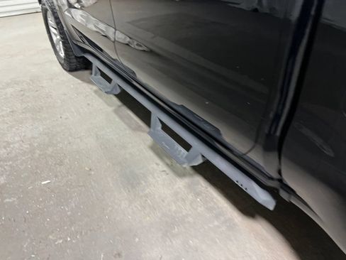 Used 2021 Chevrolet Silverado 1500 LT w/ Z71 Off-Road Package AWD/4WD image 18