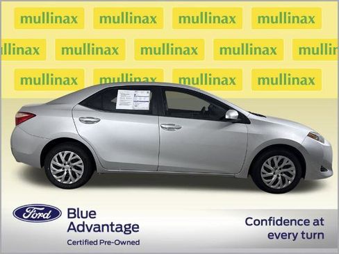 Used 2018 Toyota Corolla LE image 2