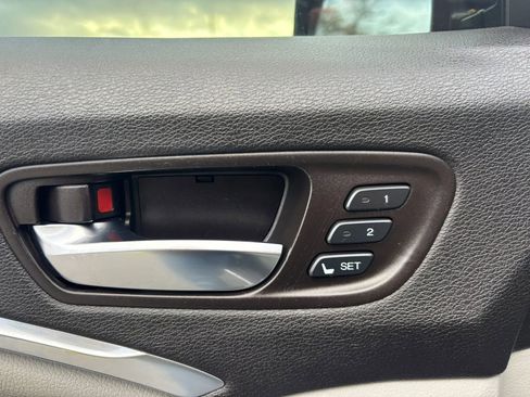 Used 2017 Acura MDX SH-AWD Sport Utility 4D image 10