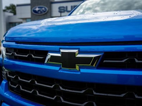 Used 2025 Chevrolet Silverado 1500 RST w/ Convenience Package II RWD image 13