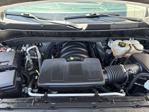 Used 2023 Chevrolet Silverado 1500 LTZ AWD/4WD image 10