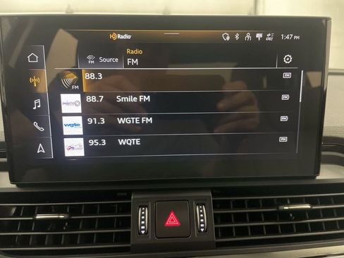 Used 2023 Audi Q5 2.0T Prestige w/ Prestige Package image 7