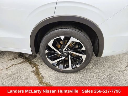 Used 2023 Mitsubishi Outlander SEL FWD image 13