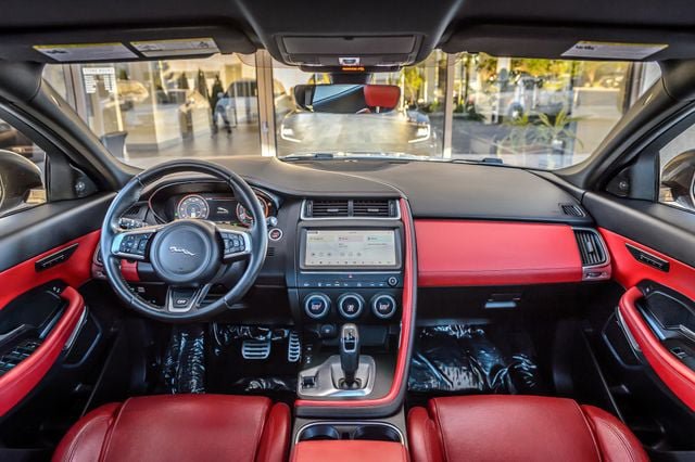 Used 2020 Jaguar E-PACE R-Dynamic HSE AWD/4WD image 3