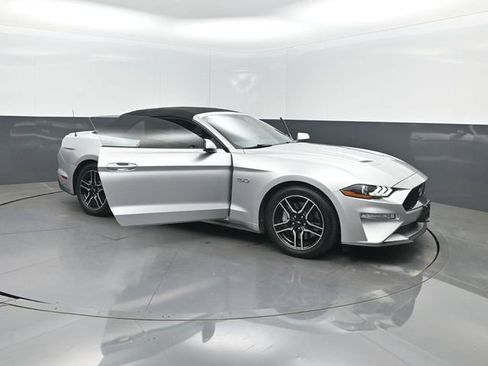 Used 2019 Ford Mustang GT Premium RWD image 36