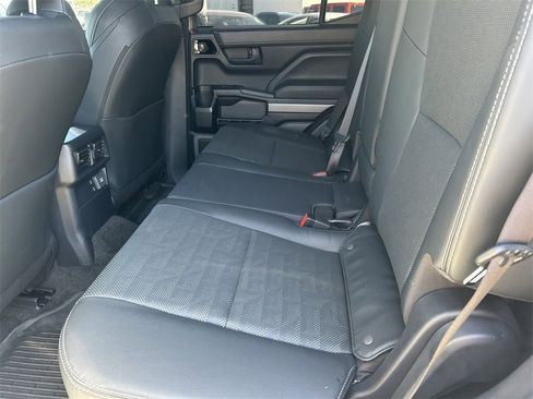 Used 2025 Toyota 4Runner TRD Off-Road Premium image 18