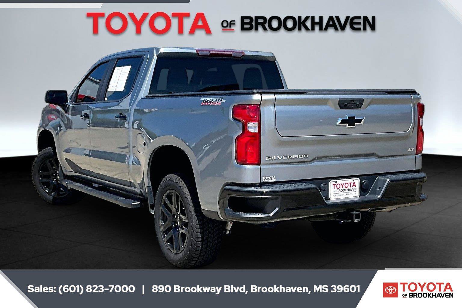 Used 2024 Chevrolet Silverado 1500 LT Trail Boss w/ Protection Package AWD/4WD image 2