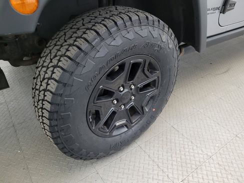 Used 2018 Jeep Wrangler Unlimited Sport AWD/4WD image 31