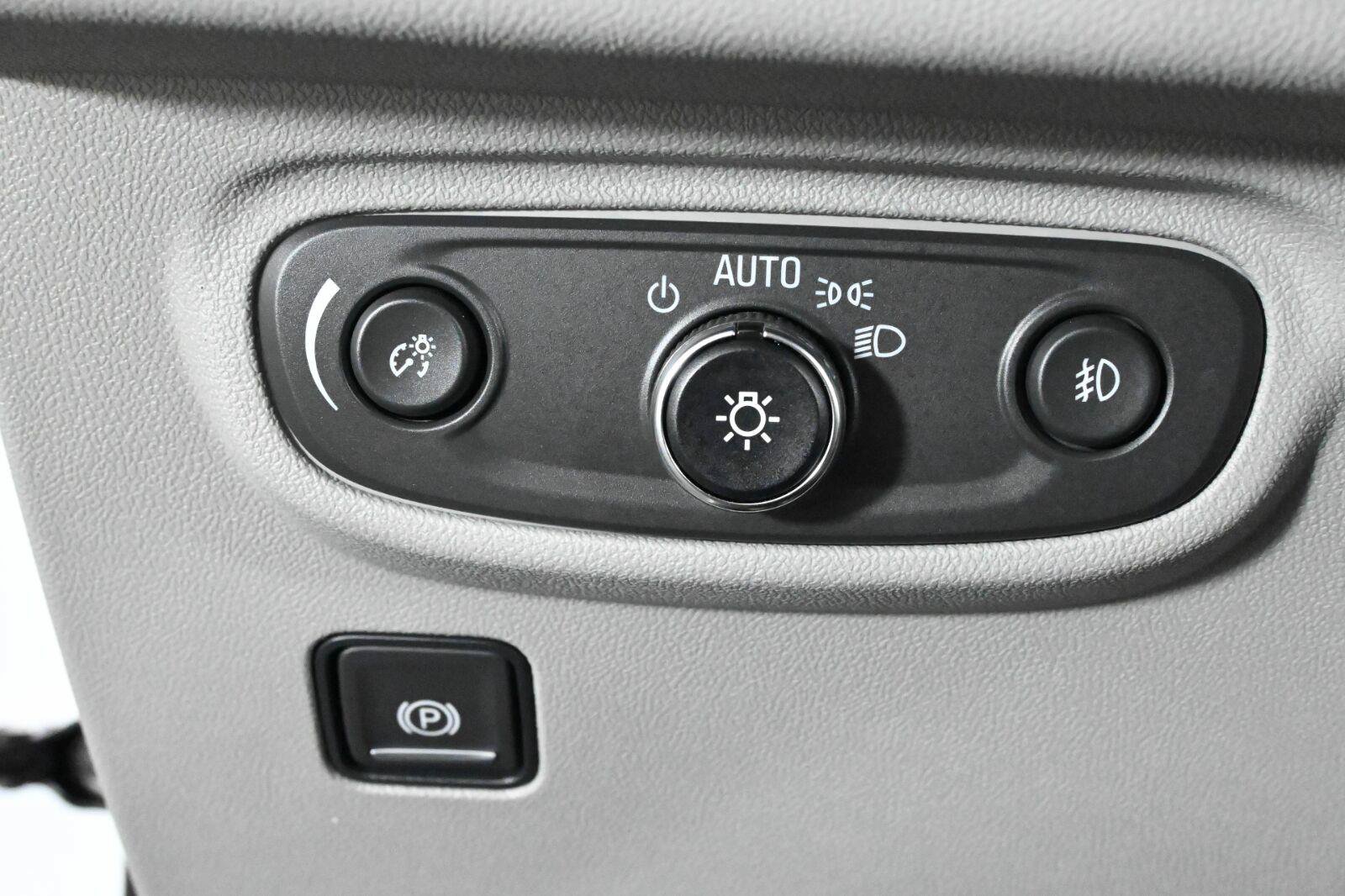 Used 2023 GMC Terrain SLT w/ LPO, Floor Liner Package FWD image 21