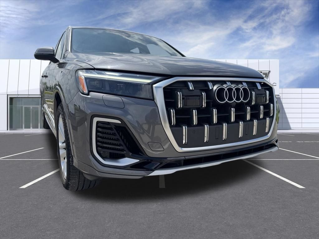 Used 2025 Audi Q7 3.0T Premium Plus AWD/4WD image 8